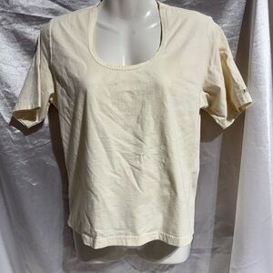 Cream Short Sleeve Scoop Neckline Top by Wrangler Riata, sz Medium